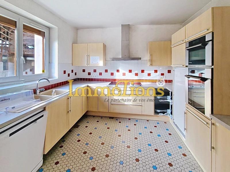 Maison - 140 m² - 8 pièces