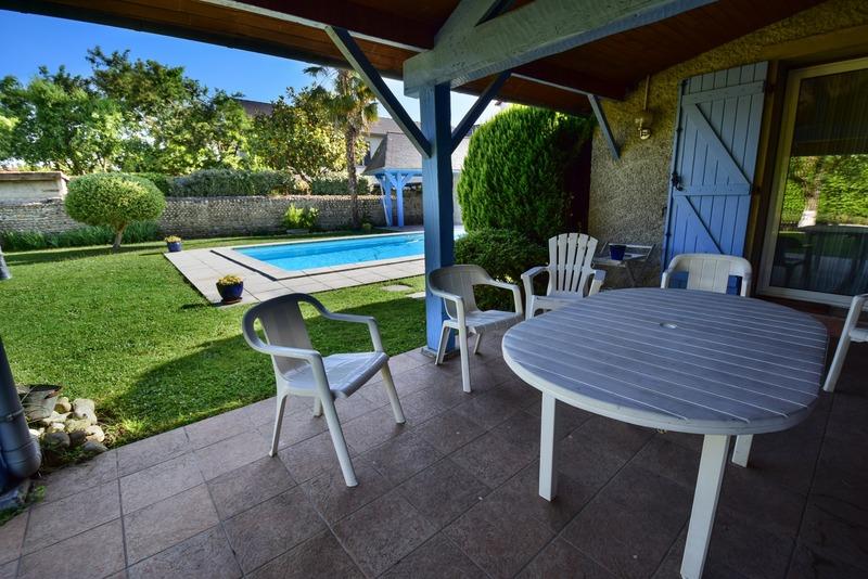 Maison - 313 m² - 8 pièces