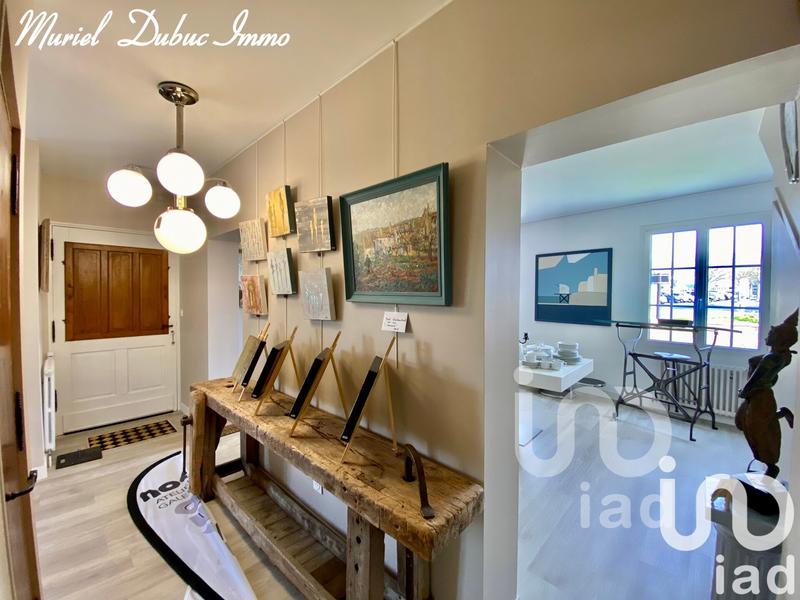 Maison - 245 m² - 12 pièces