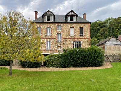 Maison - 316 m² - 10 pièces