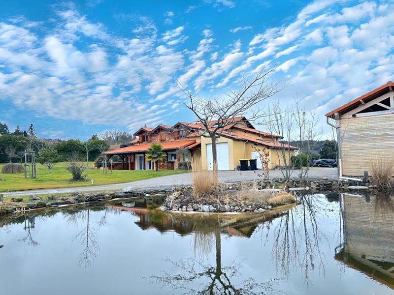 Maison - 190 m² - 8 pièces