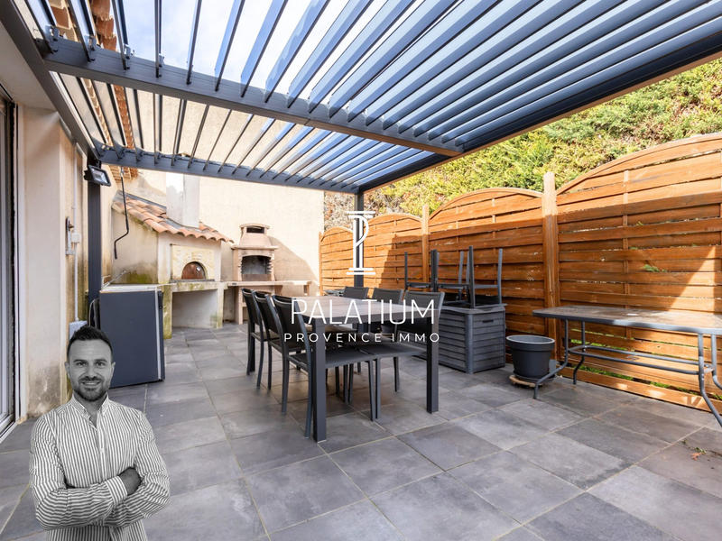 Villa - 100 m² - 3 pièces