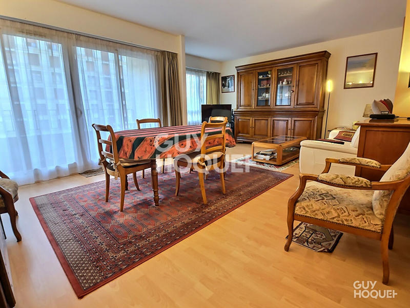 Appartement - 85 m² - 5 pièces