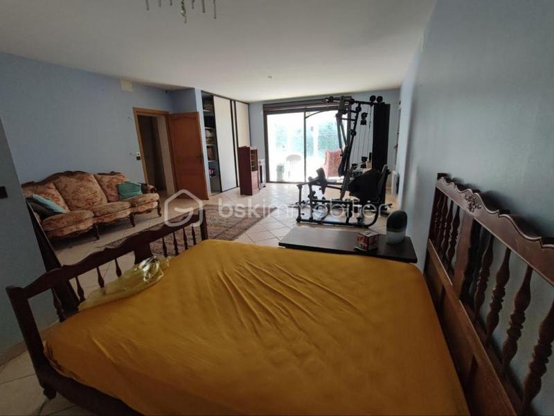 Maison - 227 m² - 6 pièces