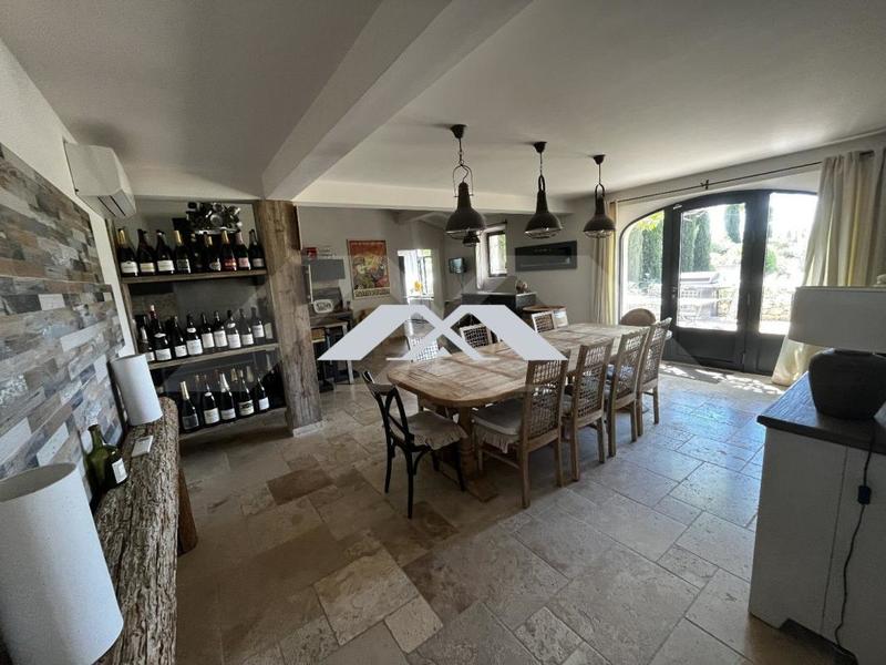 Maison - 280 m² - 7 pièces