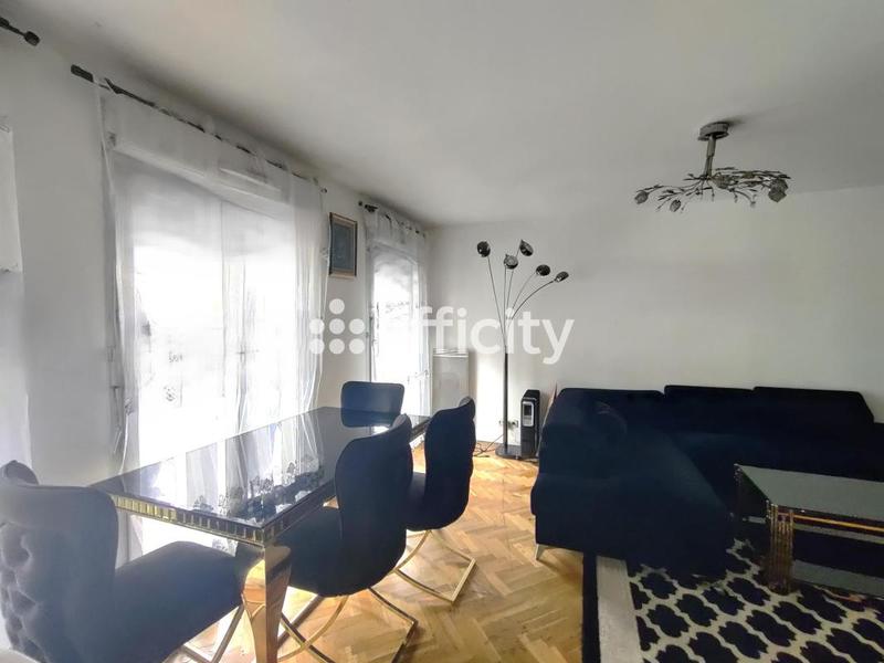 Appartement - 85 m² - 4 pièces