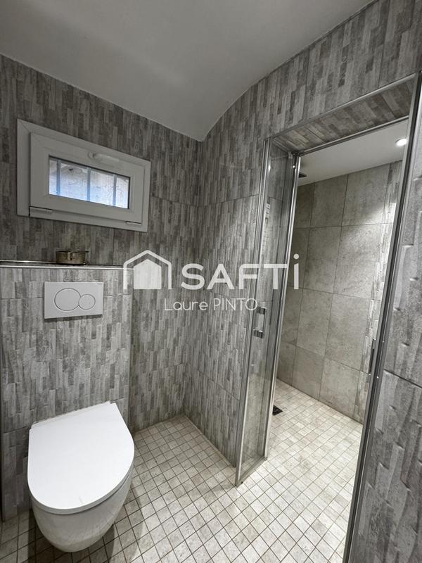 Maison - 219 m² - 7 pièces