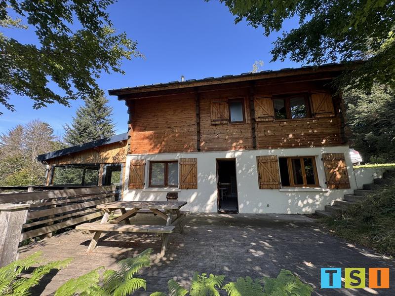 Maison - 187 m² - 11 pièces