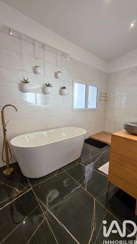 Appartement - 92 m² - 4 pièces