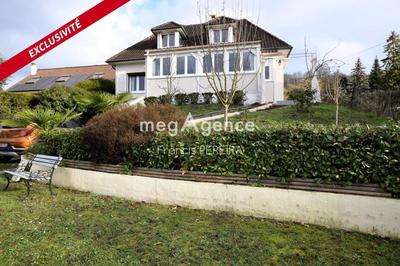 Maison - 122 m² - 6 pièces