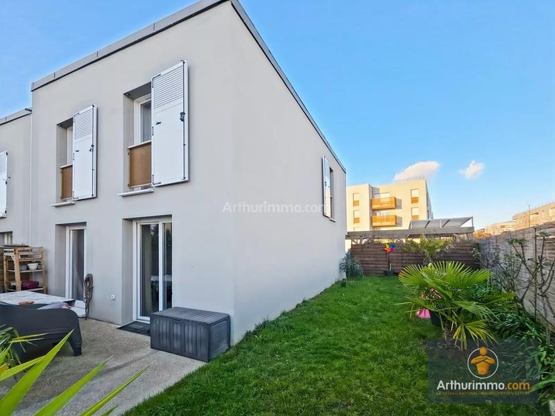 Maison - 93 m² - 5 pièces