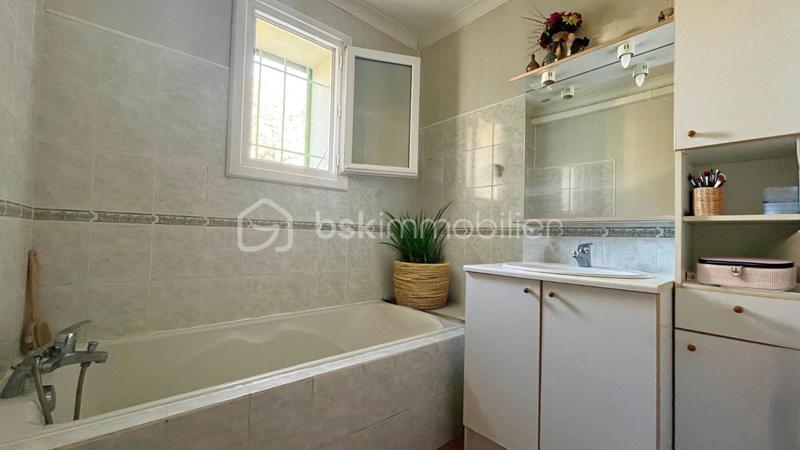 Villa - 90 m² - 4 pièces