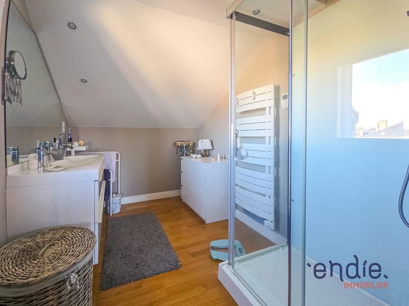 Duplex - 159 m² - 6 pièces