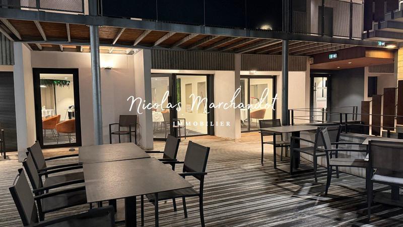 Local commercial - 300 m²