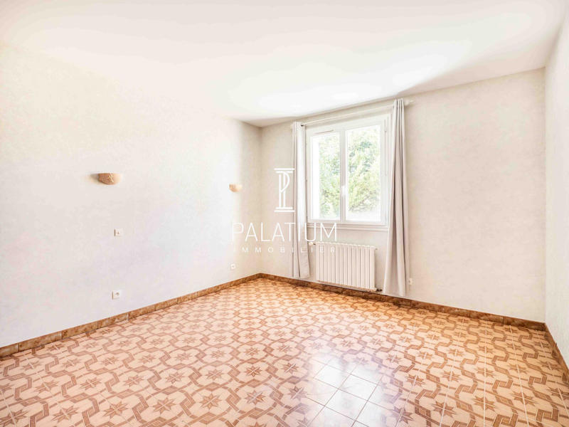 Maison - 236 m² - 7 pièces