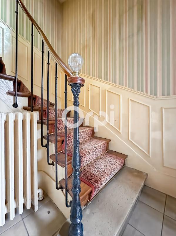 Maison - 314 m² - 10 pièces