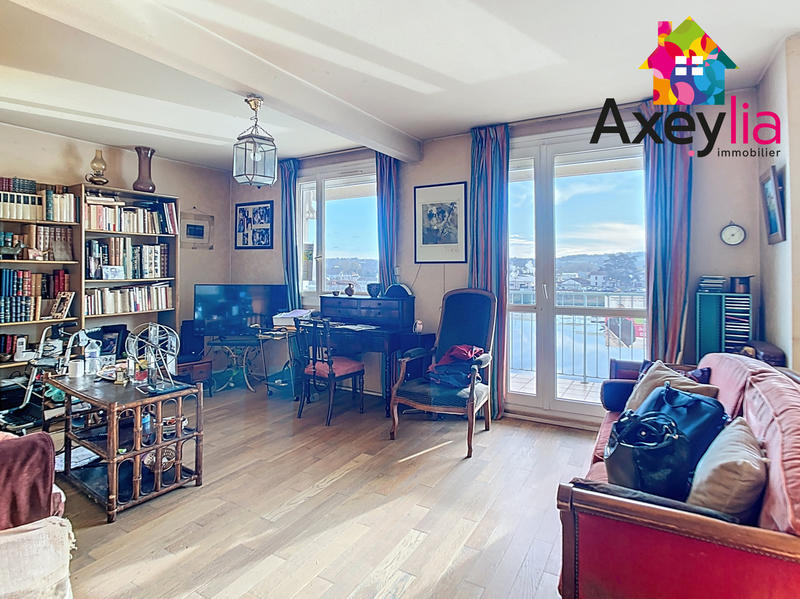 Appartement - 100 m² - 5 pièces