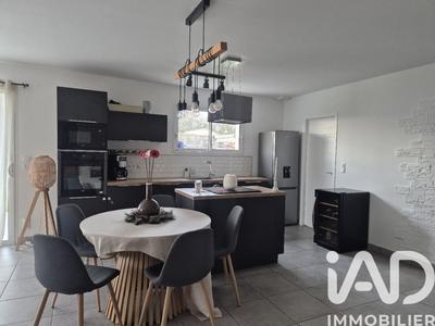 Maison - 94 m² - 4 pièces