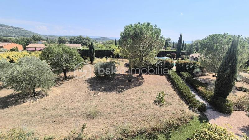 Villa - 252 m² - 9 pièces