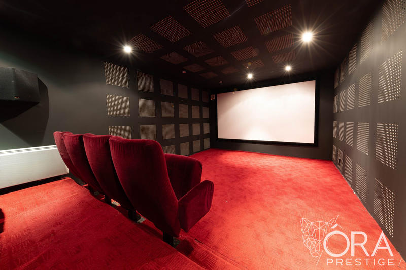 Maison contemporaine - 274 m² - 7 pièces