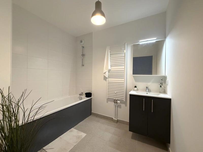 Appartement - 90 m² - 4 pièces