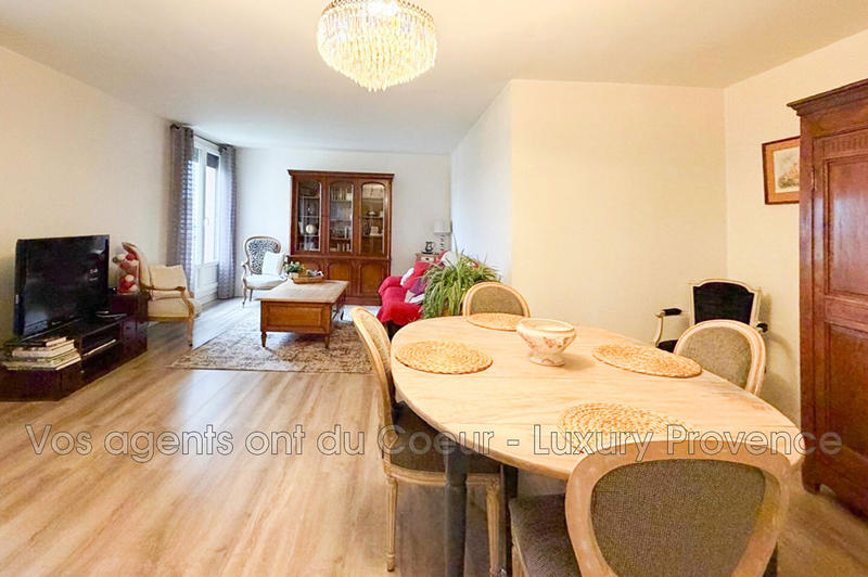 Appartement - 81 m² - 3 pièces