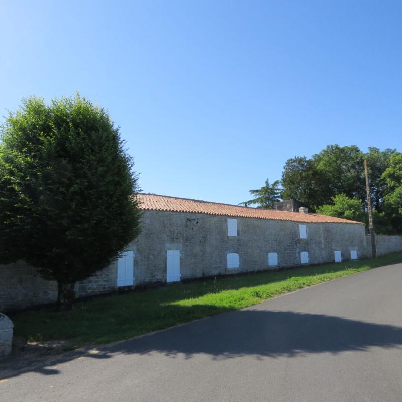 Demeure - 400 m² - 12 pièces