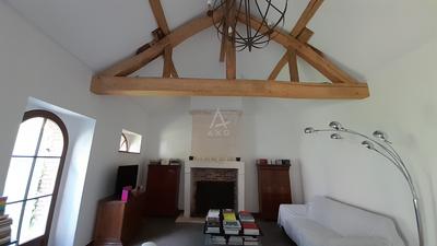 Maison - 210 m² - 6 pièces