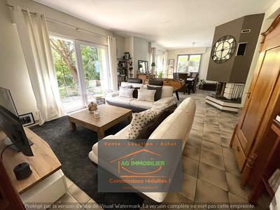 Maison - 172 m² - 8 pièces