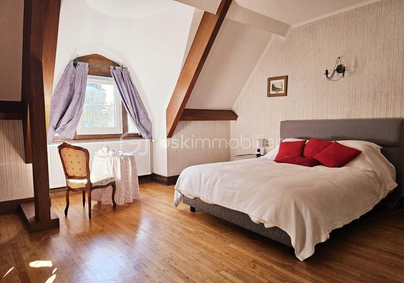 Chaumière - 470 m² - 9 pièces