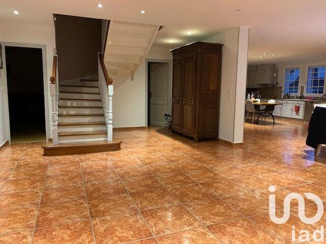 Maison - 298 m² - 8 pièces