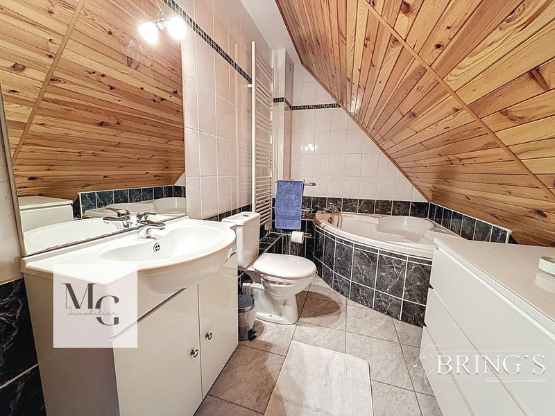 Maison - 96 m² - 4 pièces