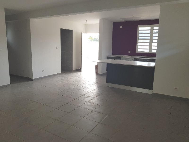 Maison - 110 m² - 4 pièces