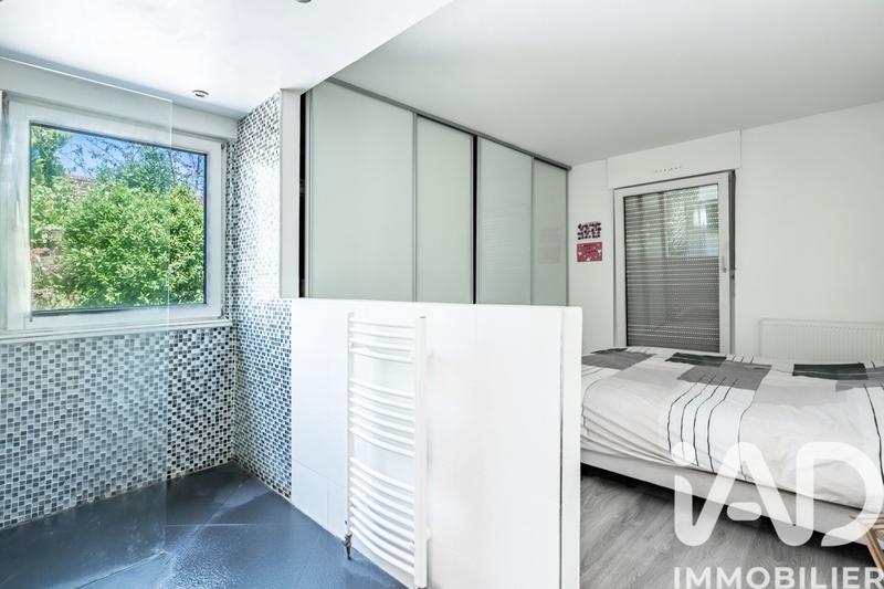 Maison - 214 m² - 9 pièces