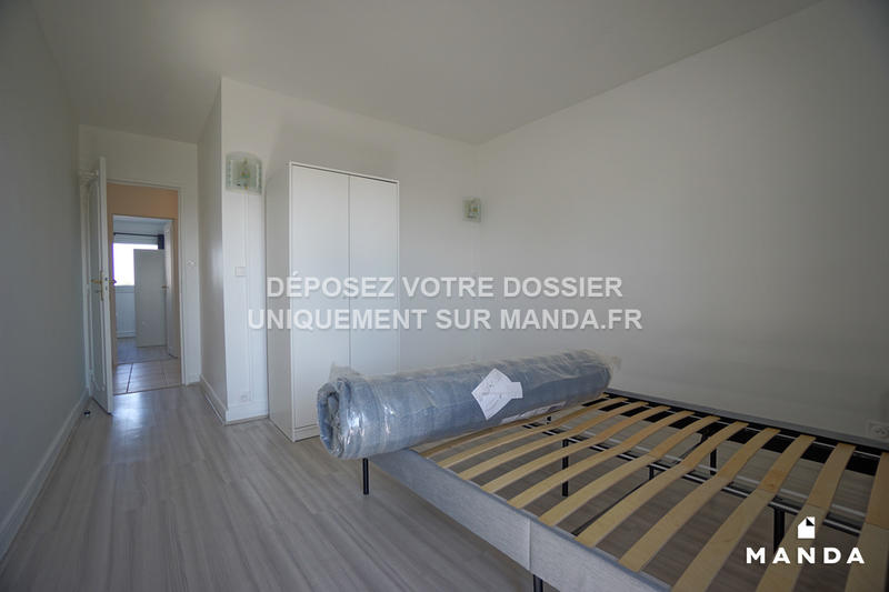 Chambre - 13 m² - 5 pièces