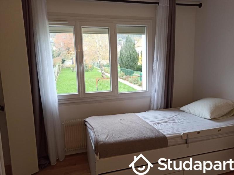 Chambre - 11 m² - 1 pièce