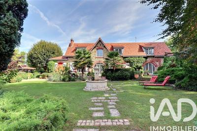 Maison - 460 m² - 19 pièces