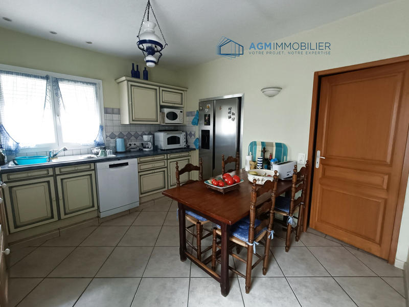 Propriété - 190 m² - 7 pièces