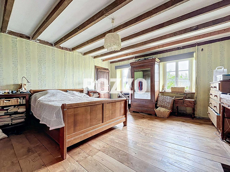 Maison - 260 m² - 10 pièces