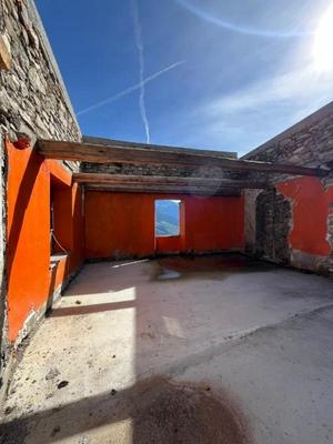 Maison - 298 m² - 6 pièces