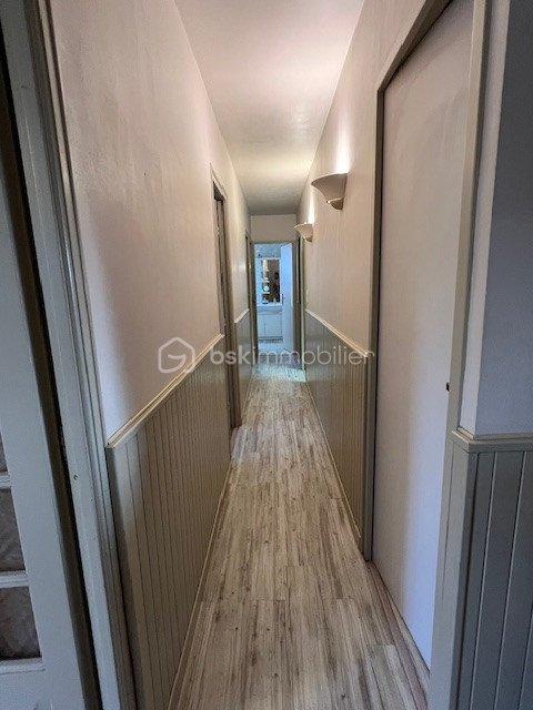 Maison traditionnelle - 166 m² - 8 pièces