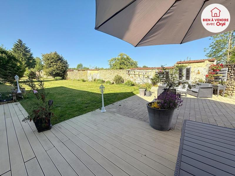 Maison en pierre - 210 m² - 7 pièces
