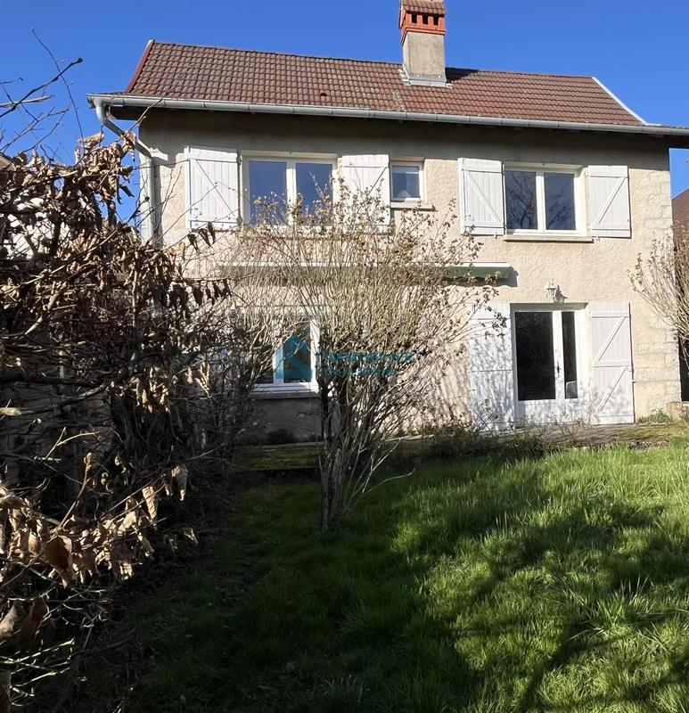 Maison - 149 m² - 8 pièces