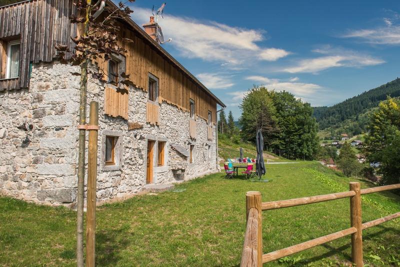 Maison en pierre - 284 m² - 9 pièces