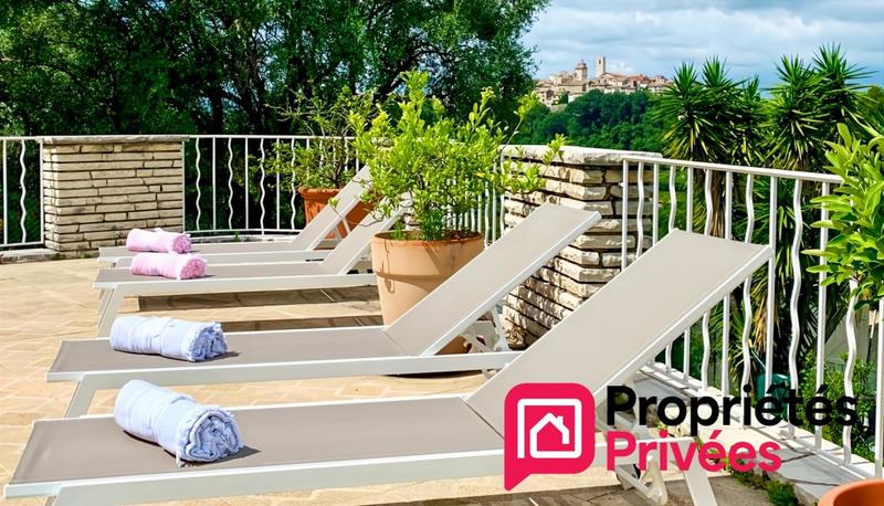 Villa - 360 m² - 12 pièces