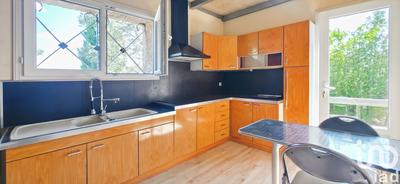 Maison - 185 m² - 7 pièces