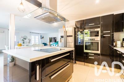 Maison - 122 m² - 5 pièces