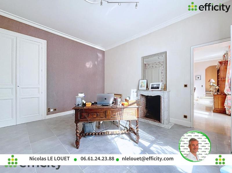 Demeure - 290 m² - 10 pièces