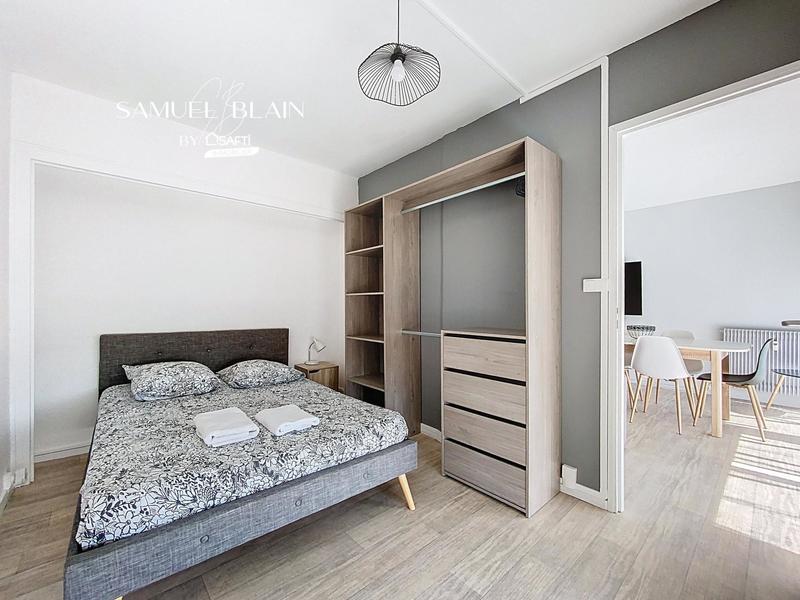 Appartement - 64 m² - 5 pièces