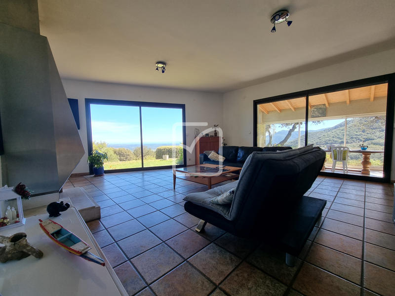 Propriété - 170 m² - 5 pièces